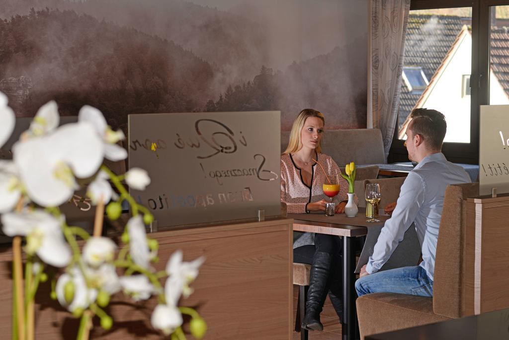 Hotel Die Kleine Blume Erfweiler Luaran gambar